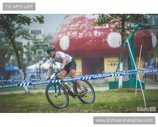 自行车选手比赛中的先机掌控